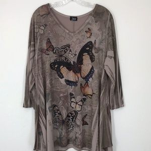 Butterfly Rhinestone Stretch Sharkbite Tunic Top